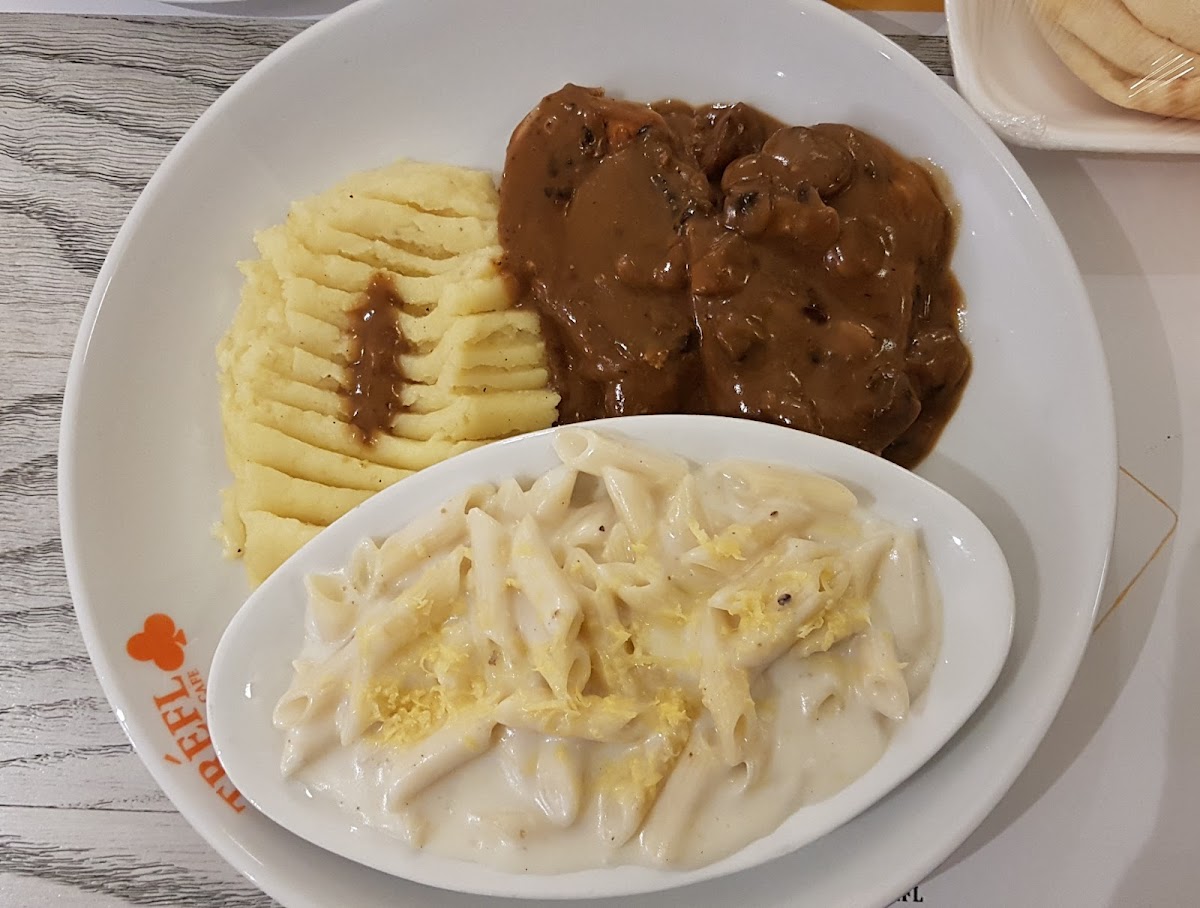 Trefl Cafe And Restaurant-8